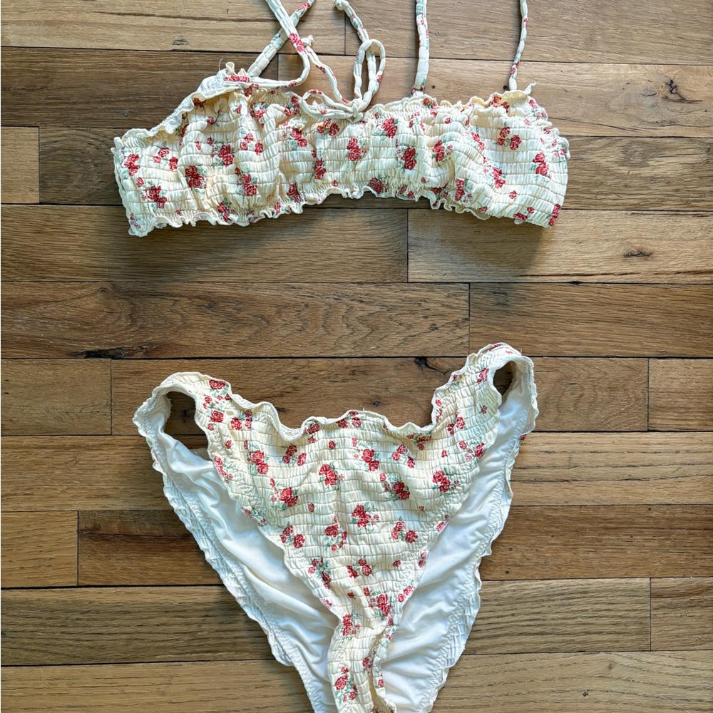 Dippin Daisy Bonita Ruffled Bikini SET - Picture 3 of 4